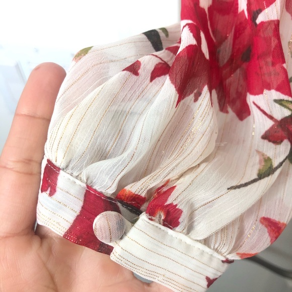 Guess low cut v neck bodysuit - Picture 3 of 6